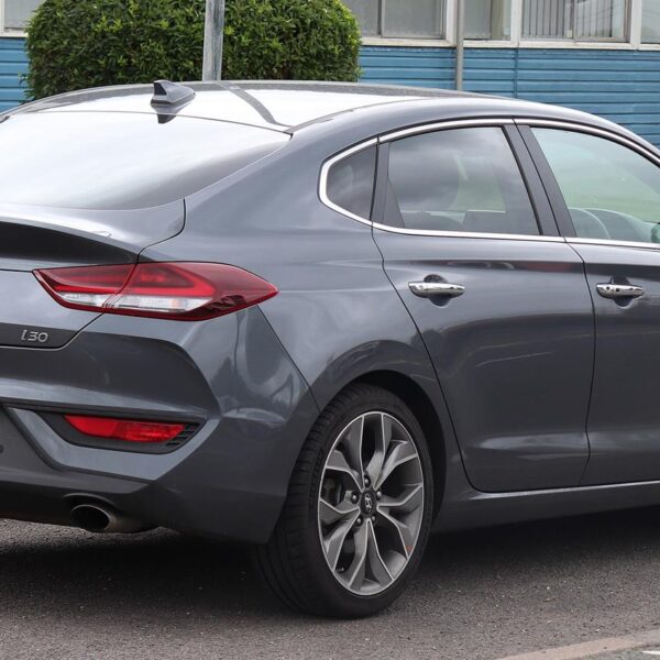 Hyundai i30 – dynamiczny i stylowy hatchback.