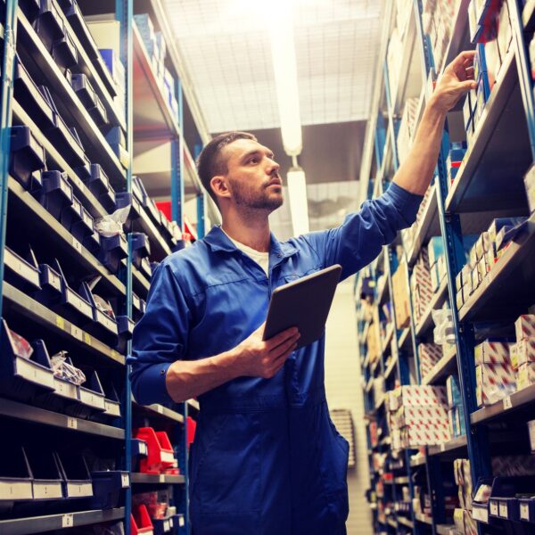 Jak znaleźć zaufanego mechanika? Gdzie szukać pomocy?