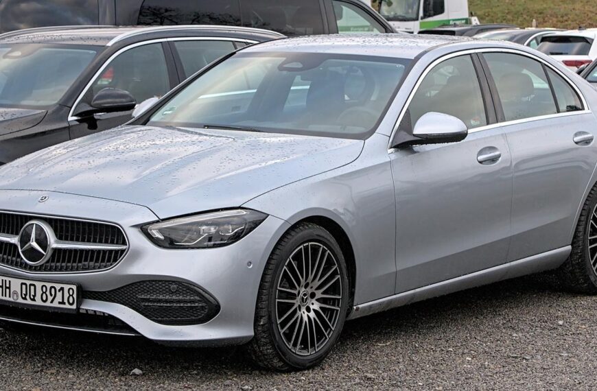 Mercedes-Benz Klasa C – prestiż i luksus na codzień.