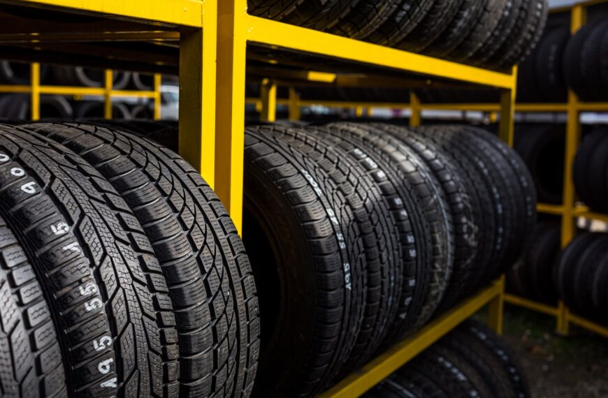 Jak wybrać odpowiednie opony na każdą porę roku?