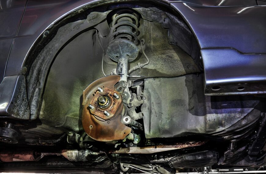 Recykling samochodów: jak branża motoryzacyjna zmniejsza swój wpływ na środowisko?