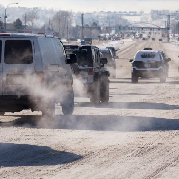 Jak nowe regulacje dotyczące emisji spalin wpływają na rynek samochodów używanych?